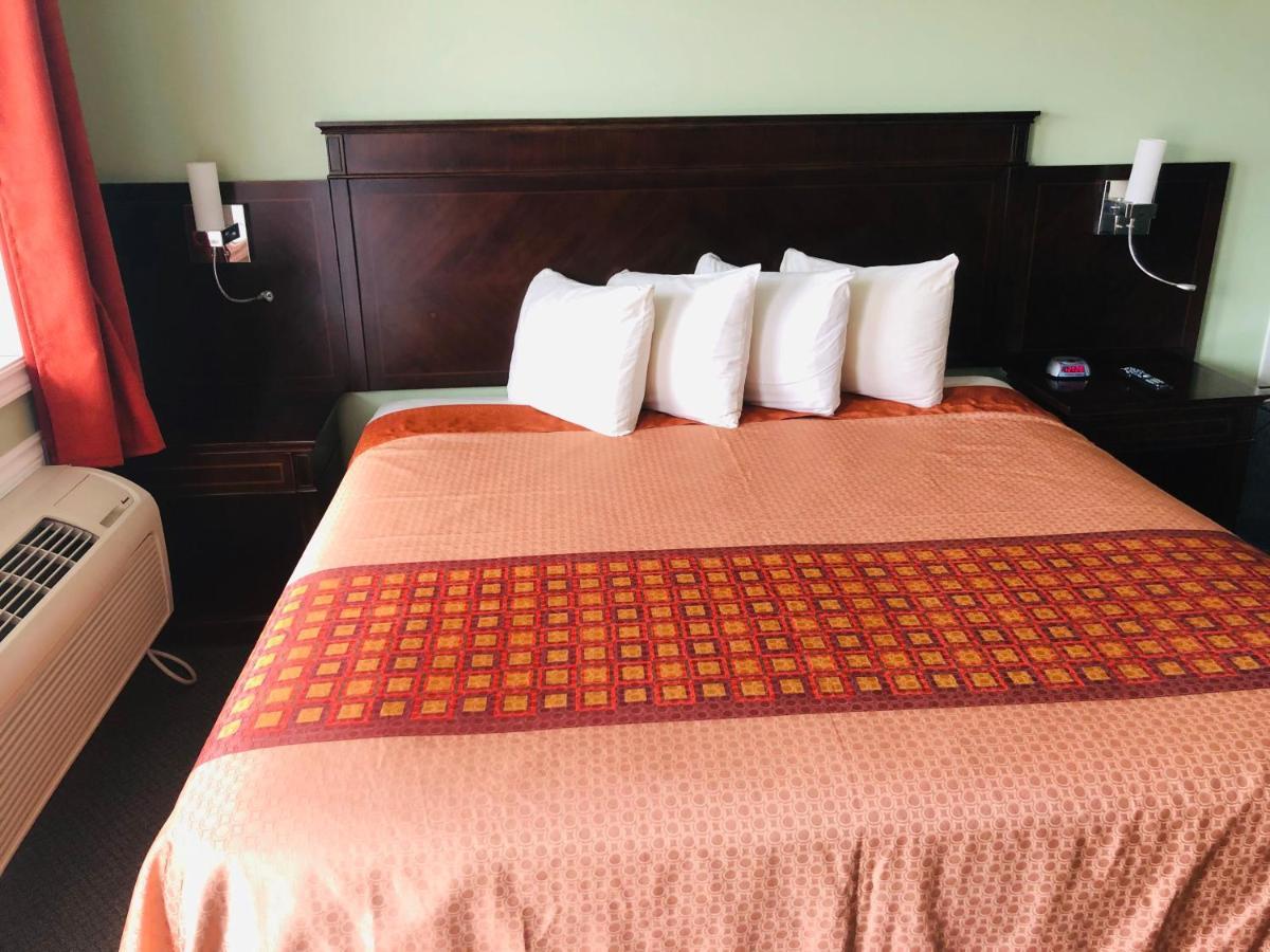 Perth Plaza Inn & Suites Eksteriør bilde