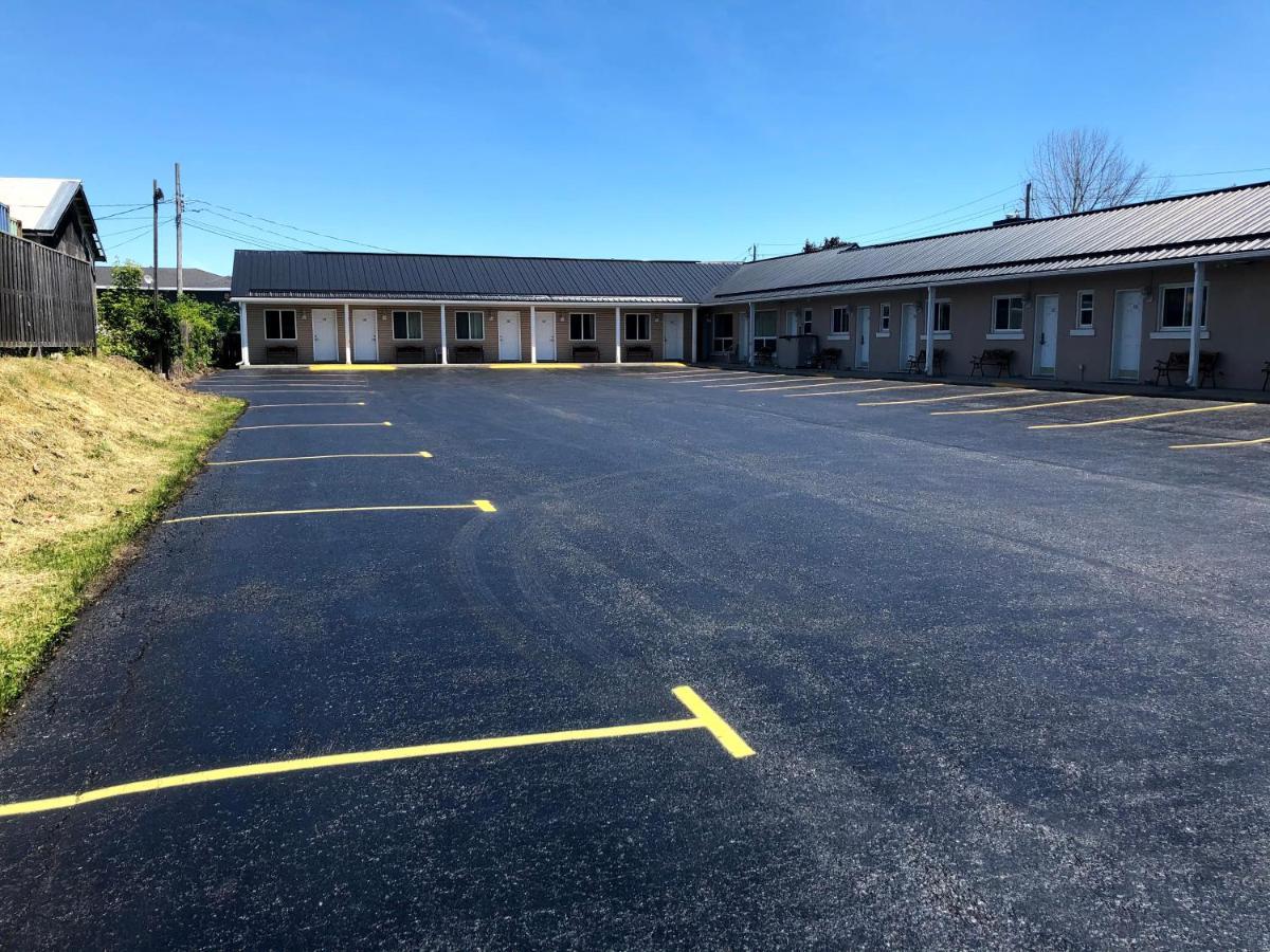 Perth Plaza Inn & Suites Eksteriør bilde