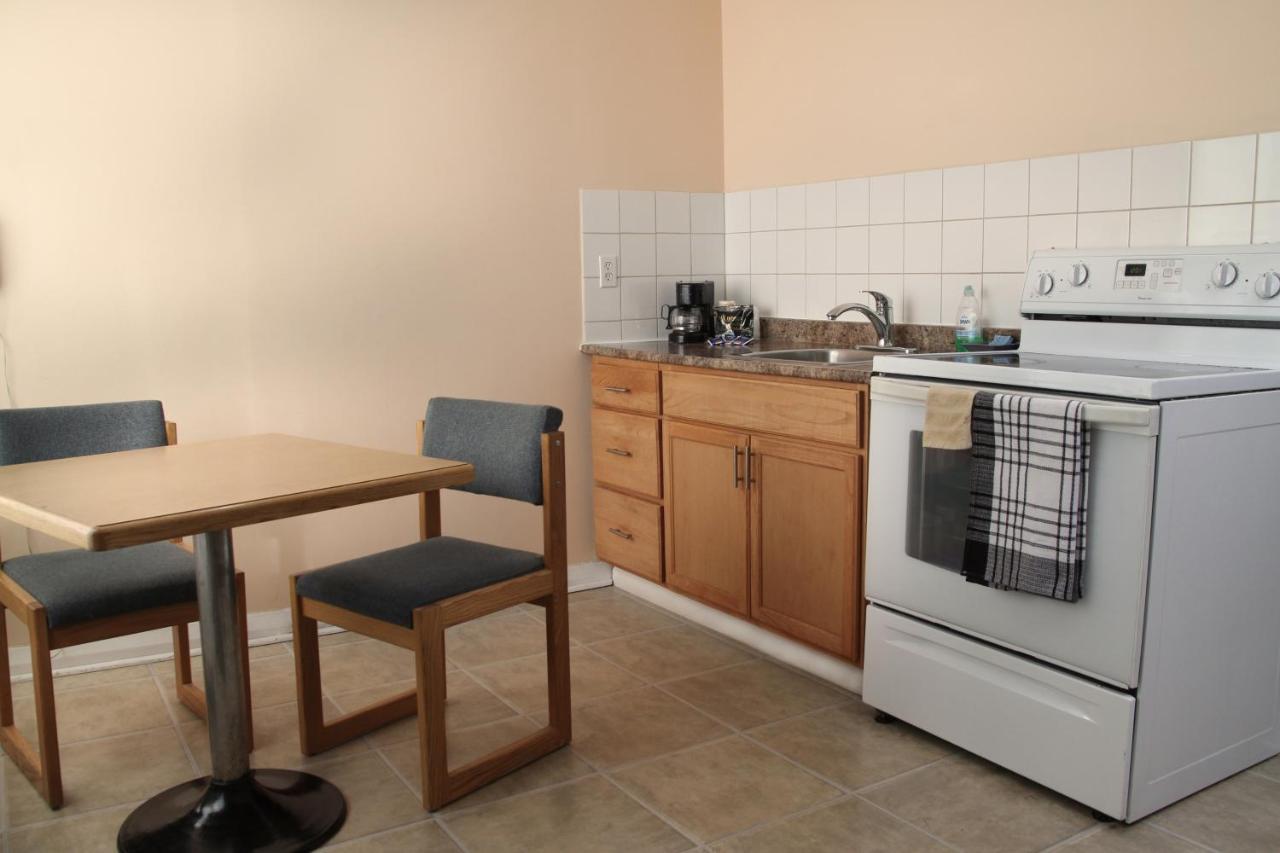 Perth Plaza Inn & Suites Eksteriør bilde
