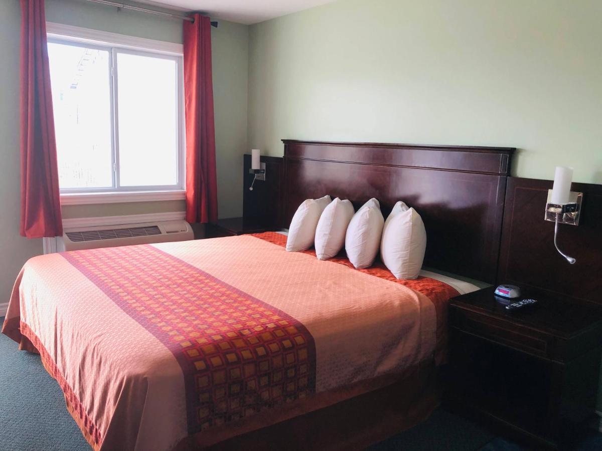 Perth Plaza Inn & Suites Eksteriør bilde