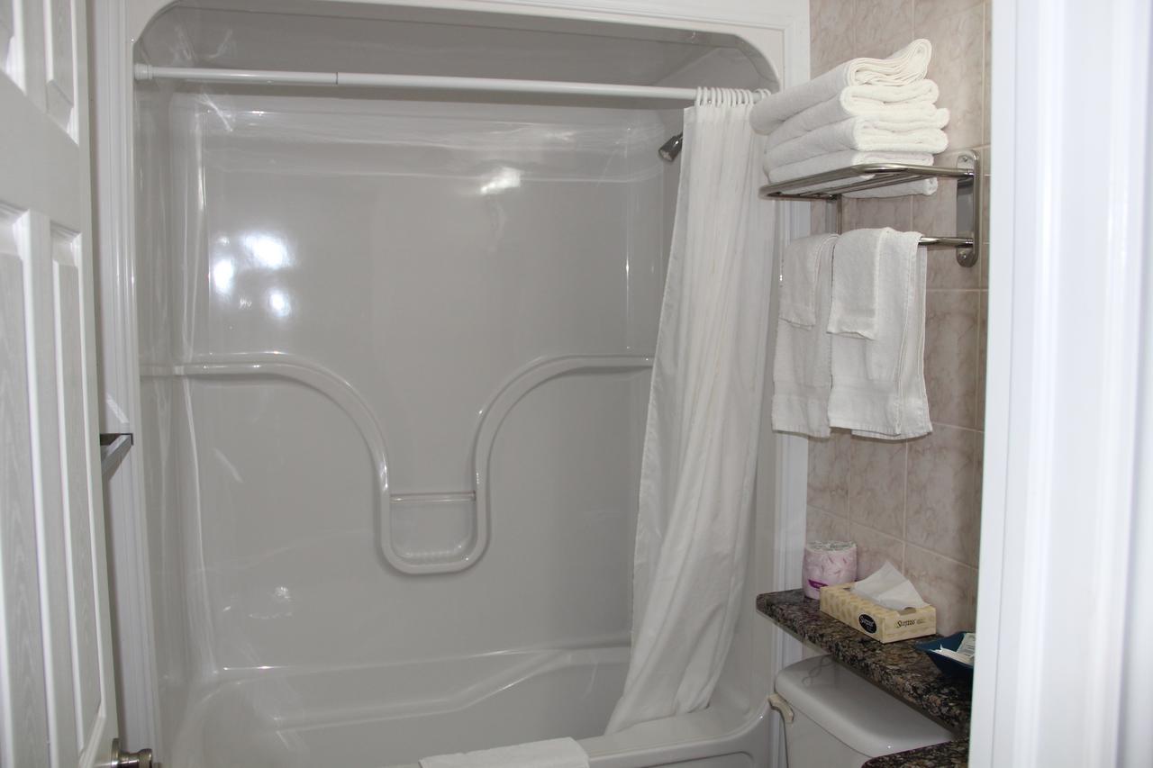 Perth Plaza Inn & Suites Eksteriør bilde