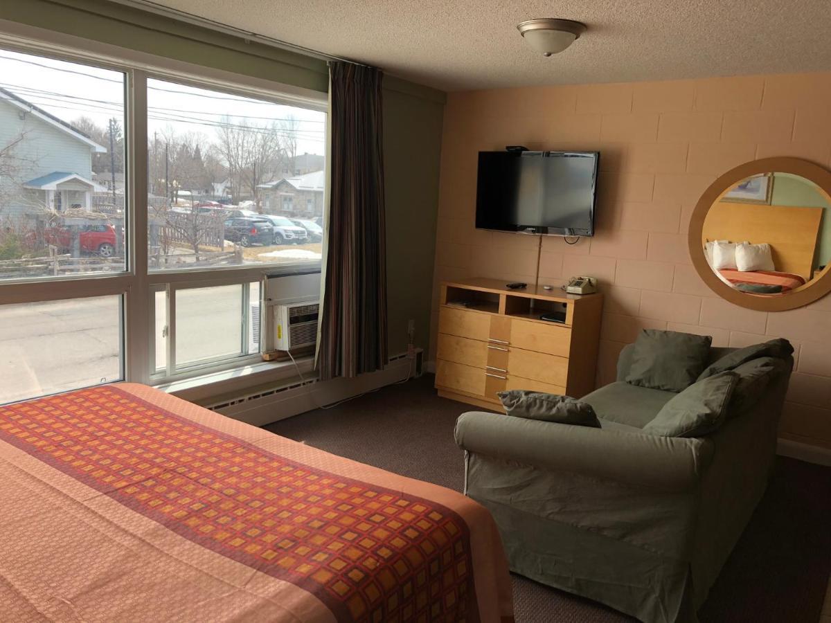 Perth Plaza Inn & Suites Eksteriør bilde